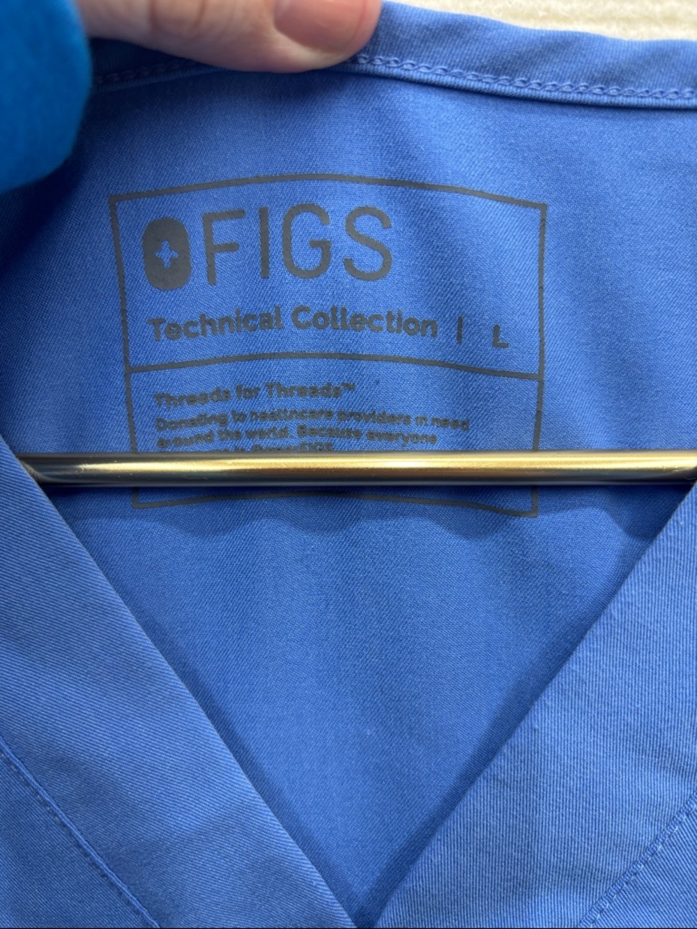 Figs | Men's Blue V-Neck Scrub Top large - Picture 2 of 2